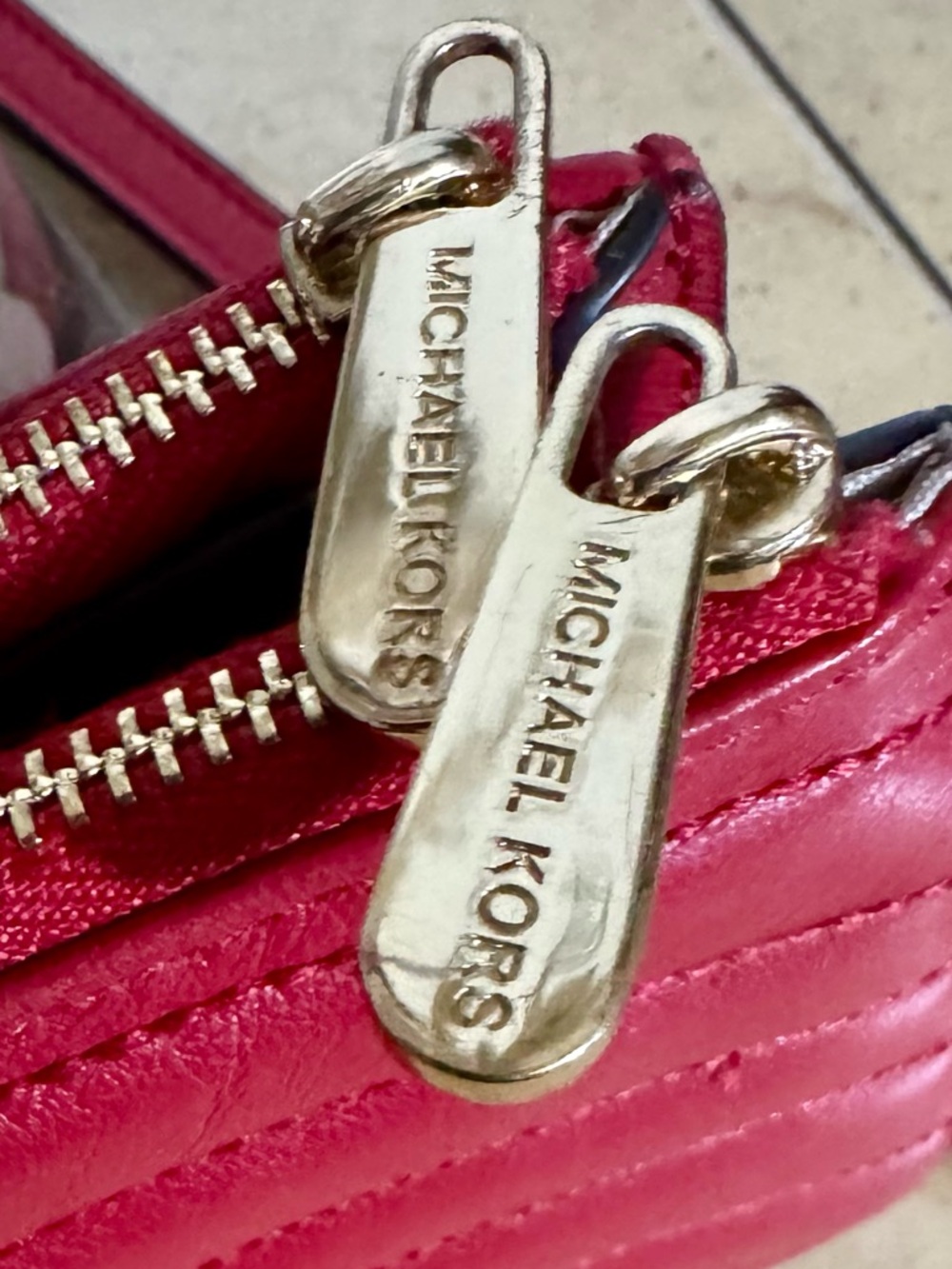 Michael Kors Red Quilted Heart Wristlet Clutch with Gold Logo EUC - Picture 3 of 11